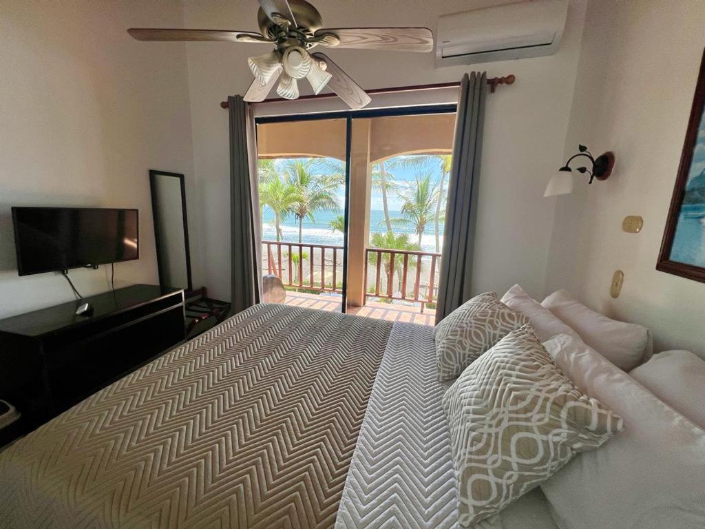 The Backyard Beachfront Hotel Jacó Εξωτερικό φωτογραφία