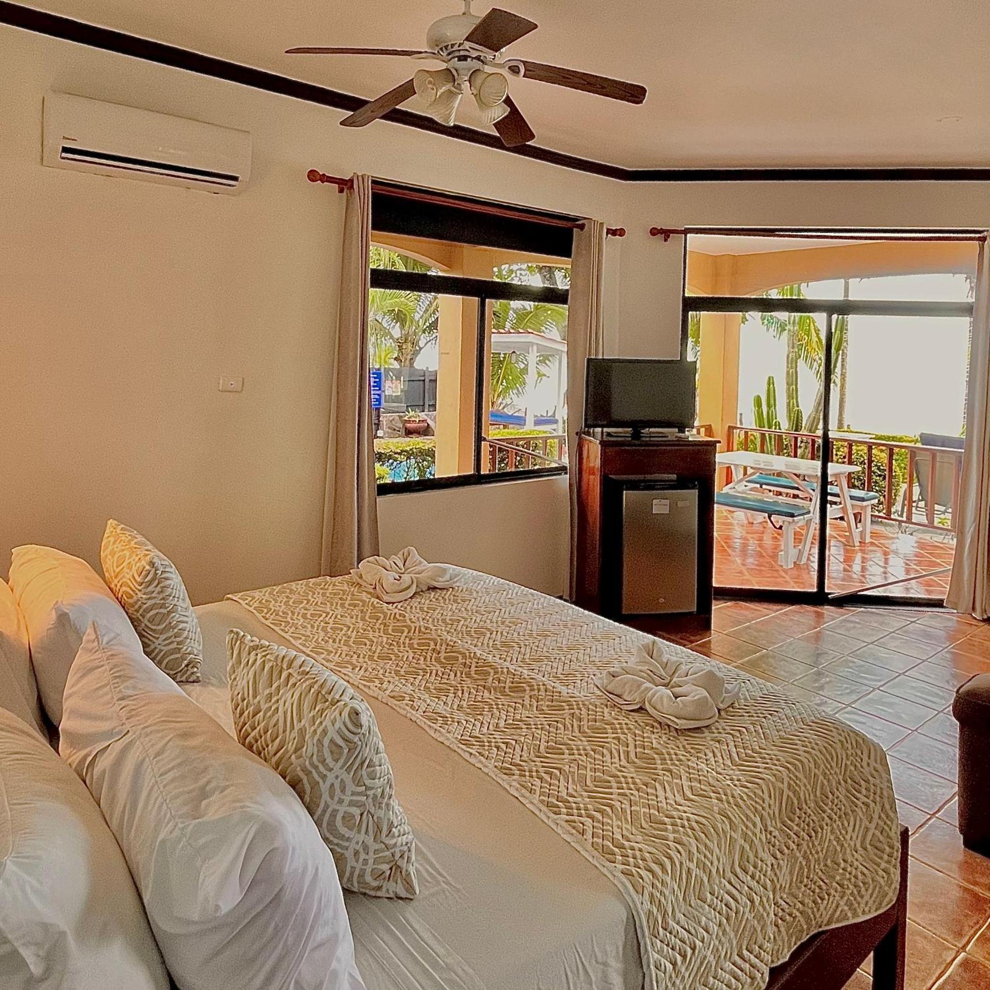 The Backyard Beachfront Hotel Jacó Εξωτερικό φωτογραφία