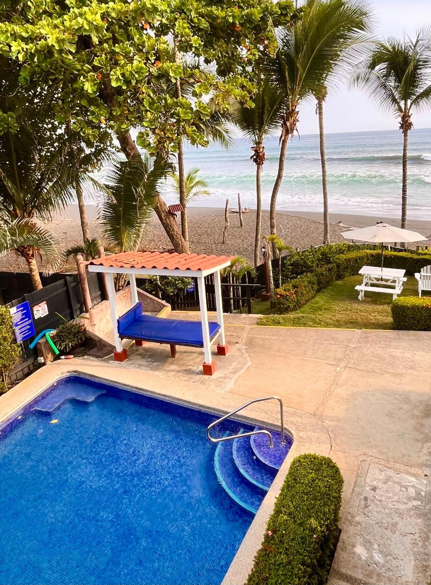 The Backyard Beachfront Hotel Jacó Εξωτερικό φωτογραφία